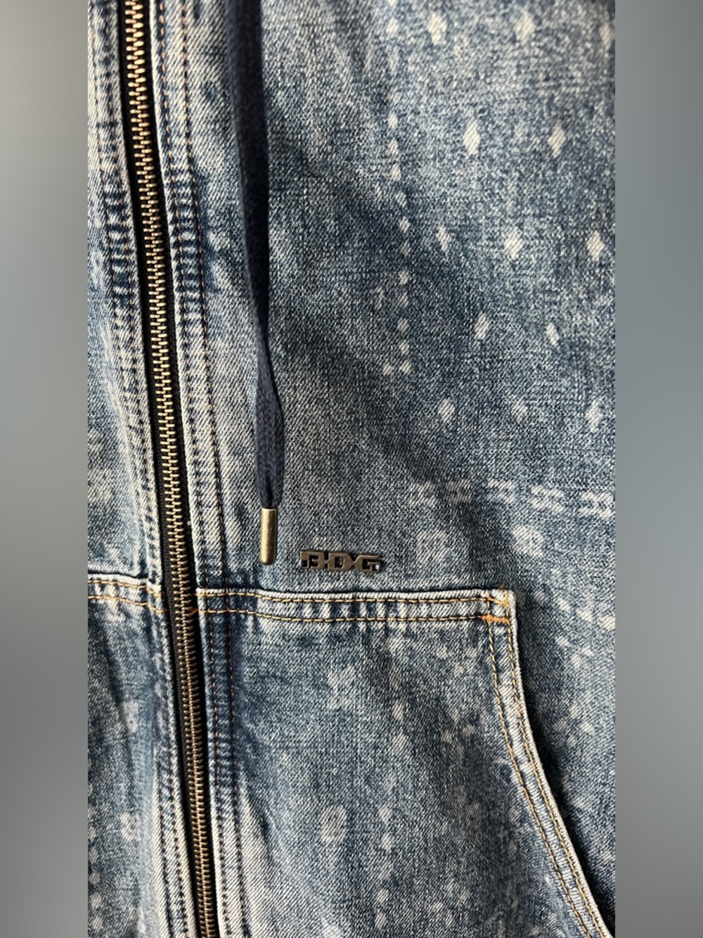 BDG Daria Bandana Print Denim Hoodie Sweatshirt – Urban Outfitters Exclusive - Picture 5 of 15